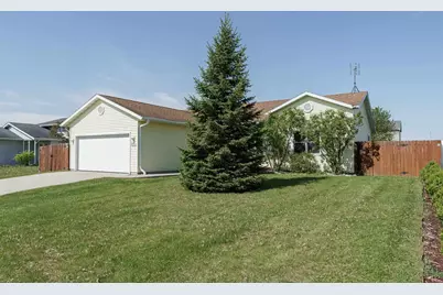 206 Cedar Avenue, Delavan, WI 53115 - Photo 2