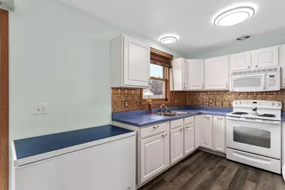 206 Cedar Avenue, Delavan, WI 53115 - Photo 10