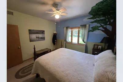 125 Meadow Ridge Lane, Madison, WI 53704 - Photo 20