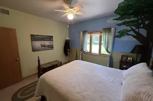 125 Meadow Ridge Ln, Madison, WI 53704 - Photo 20
