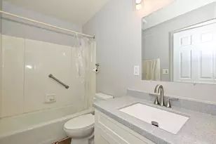 201 Maple Ave, Waukesha, WI 53186 - Photo 20