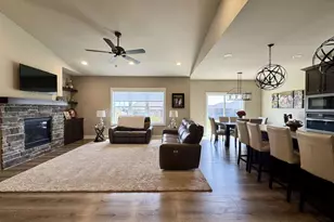 2020 Goldfinch Ln, Sauk City, WI 53583 - Photo 6