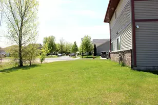 2750 Hazelnut Trail, Sun Prairie, WI 53590 - Photo 6