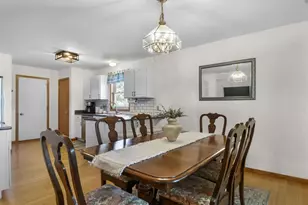 1357 Broadway Dr, Sun Prairie, WI 53590 - Photo 4