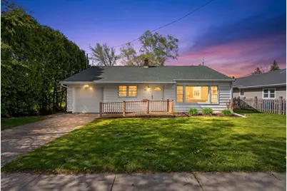 310 Nevada Avenue, Oshkosh, WI 54901 - Photo 6