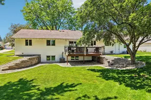 1102 S Holiday Dr, Waunakee, WI 53597 - Photo 38