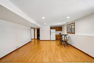 1102 S Holiday Dr, Waunakee, WI 53597 - Photo 30