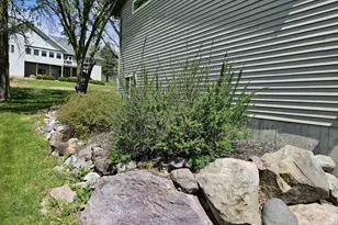 634 Naragansett Ave, Baraboo, WI 53913 - Photo 32