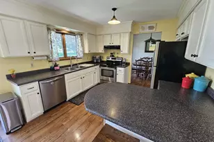 634 Naragansett Ave, Baraboo, WI 53913 - Photo 10