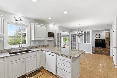1542 Comanche Glen, Madison, WI 53704 - Photo 6