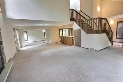 1110 Woodland Way, Madison, WI 53711 - Photo 8