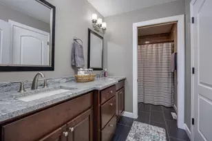 4664 Stonewood Dr, Middleton, WI 53562 - Photo 28