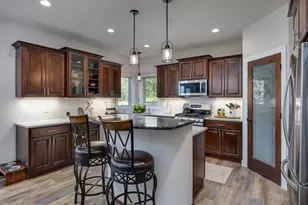 4664 Stonewood Dr, Middleton, WI 53562 - Photo 6