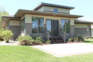 555 Washington St, Spring Green, WI 53588 - Photo 8