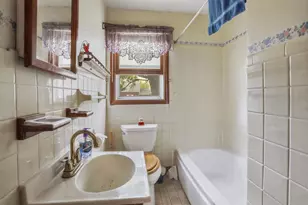 614 Sherman St, Mauston, WI 53948 - Photo 10