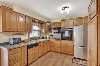 2215 Grant Avenue, Janesville, WI 53546 - Photo 10