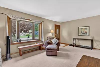2215 Grant Avenue, Janesville, WI 53546 - Photo 6