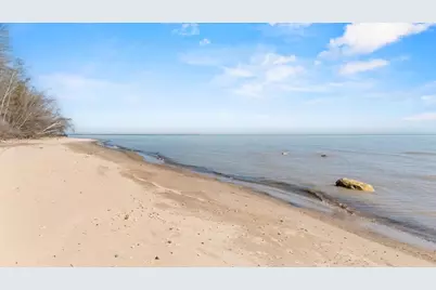 3607 10th Street, Manitowoc, WI 54220 - Photo 2
