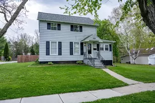 420 Minnesota Ave, Wisconsin Dells, WI 53965 - Photo 4