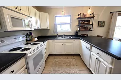 407 East Avenue #4, Belleville, WI 53508 - Photo 8