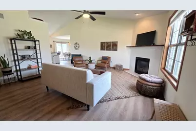 407 East Avenue #4, Belleville, WI 53508 - Photo 2