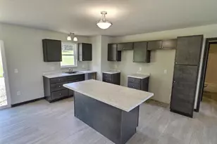 2926 Blue Jay Ln, Portage, WI 53901 - Photo 6