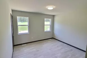 2926 Blue Jay Ln, Portage, WI 53901 - Photo 10