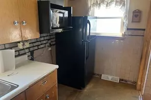 425 Grandview Ave, Waupun, WI 53963 - Photo 8