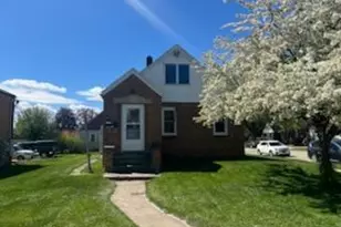 425 Grandview Ave, Waupun, WI 53963 - Photo 1