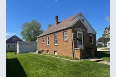 425 Grandview Avenue, Waupun, WI 53963 - Photo 2
