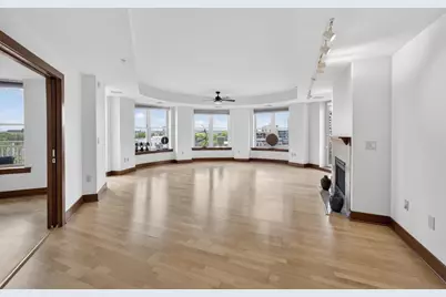 333 Mifflin Street #6180, Madison, WI 53703 - Photo 2