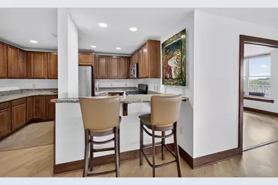 333 Mifflin Street #6180, Madison, WI 53703 - Photo 8