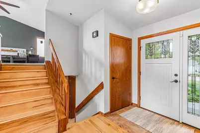 5209 Comanche Way, Madison, WI 53704 - Photo 6
