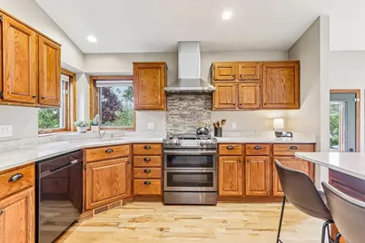 5209 Comanche Way, Madison, WI 53704 - Photo 16
