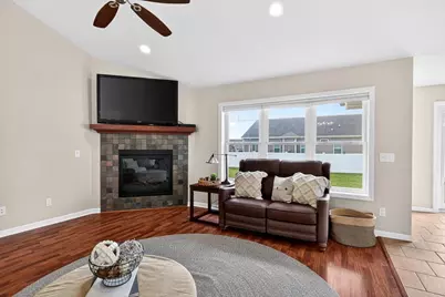 1657 Silverado Drive, Sun Prairie, WI 53590 - Photo 4