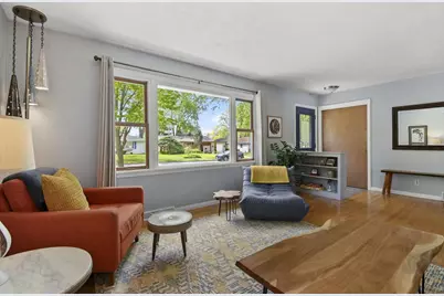 1910 Sachtjen Street, Madison, WI 53704 - Photo 6