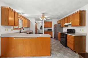 3741 Balmoral Dr, Janesville, WI 53548 - Photo 14