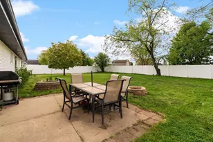 3741 Balmoral Dr, Janesville, WI 53548 - Photo 6