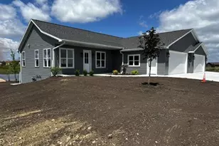 814 Lakeview Ln, Ripon, WI 54971 - Photo 1