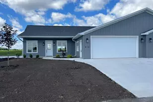 814 Lakeview Ln, Ripon, WI 54971 - Photo 2