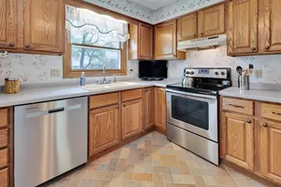 6580 Linden Cir, Windsor, WI 53598 - Photo 18