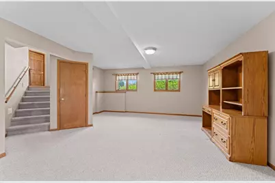 1827 Huntington Park Drive, Reedsburg, WI 53959 - Photo 28