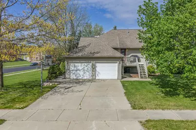 1827 Huntington Park Drive, Reedsburg, WI 53959 - Photo 4