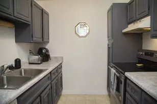 6239 Charing Cross Ln, Middleton, WI 53562 - Photo 10