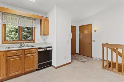639 Wood Violet Lane, Sun Prairie, WI 53590 - Photo 6
