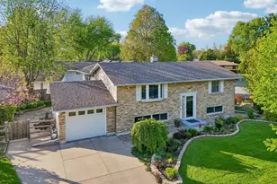 1620 Maple St, Middleton, WI 53562 - Photo 2