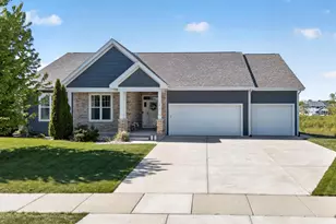 4419 Eagle Ridge Ln, Windsor, WI 53598 - Photo 2