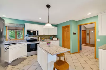 706 Summerton Court, Sun Prairie, WI 53590 - Photo 10