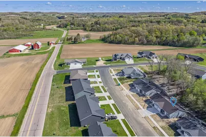 2442 Russell Court, Reedsburg, WI 53959 - Photo 8
