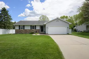 675 Grace St, Verona, WI 53593 - Photo 2